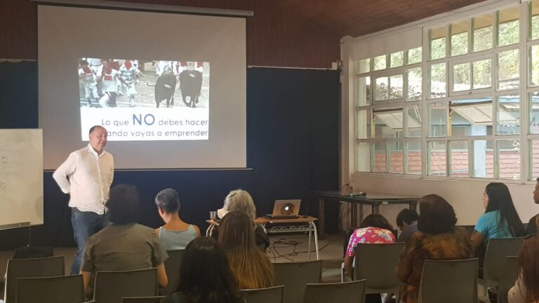 Charla: Lo que NO debes hacer cuando vayas a emprender.